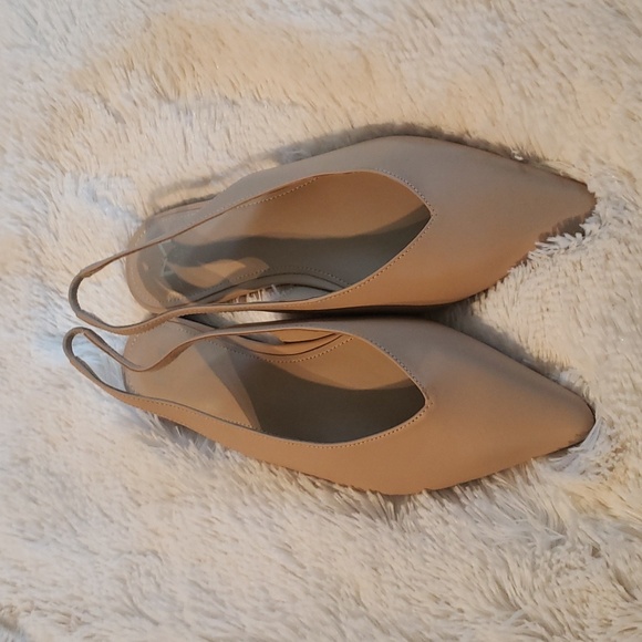 Marc Fisher Ltd Pointy Toes Flat - Picture 1 of 5